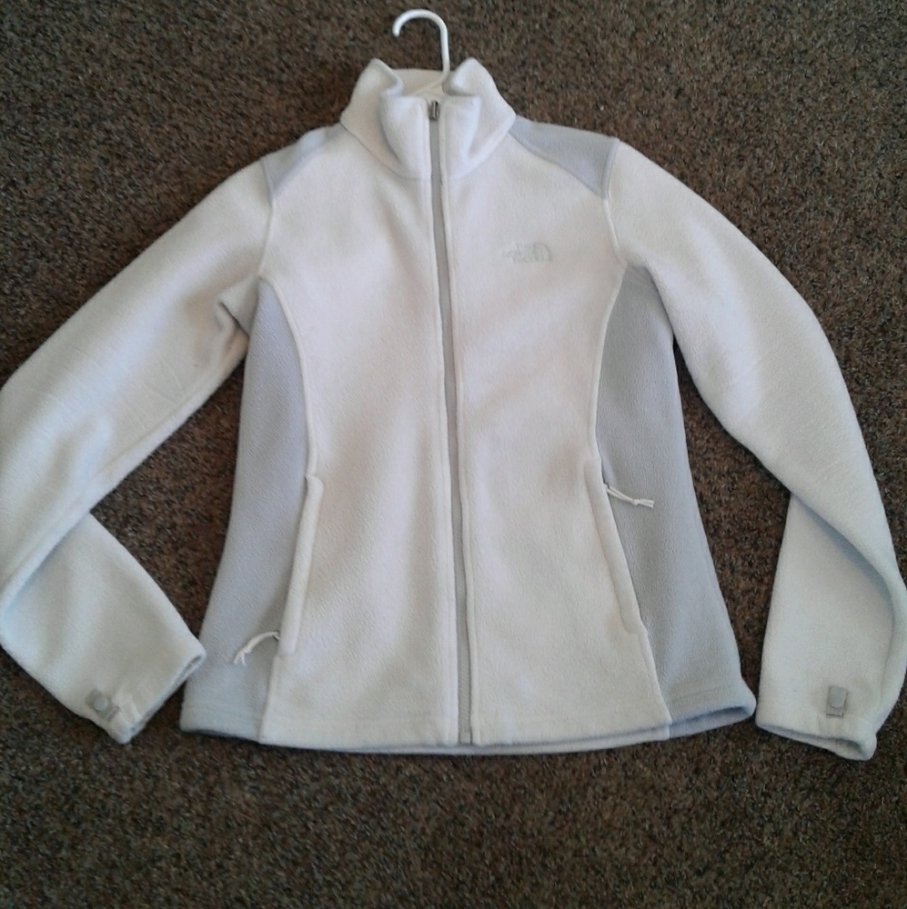 North face sweater